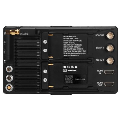 At the back of the Portkeys BM7II DS there is a built in dual Sony NP-F style battery plate for hot swapping capabilities