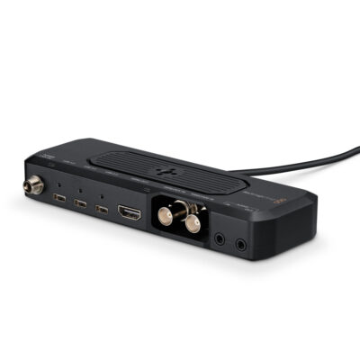 foto van blackmagic camera prodock